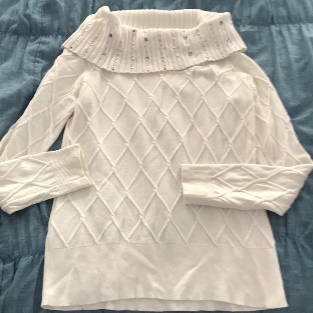 White House Black Market Cream Sweater M/L